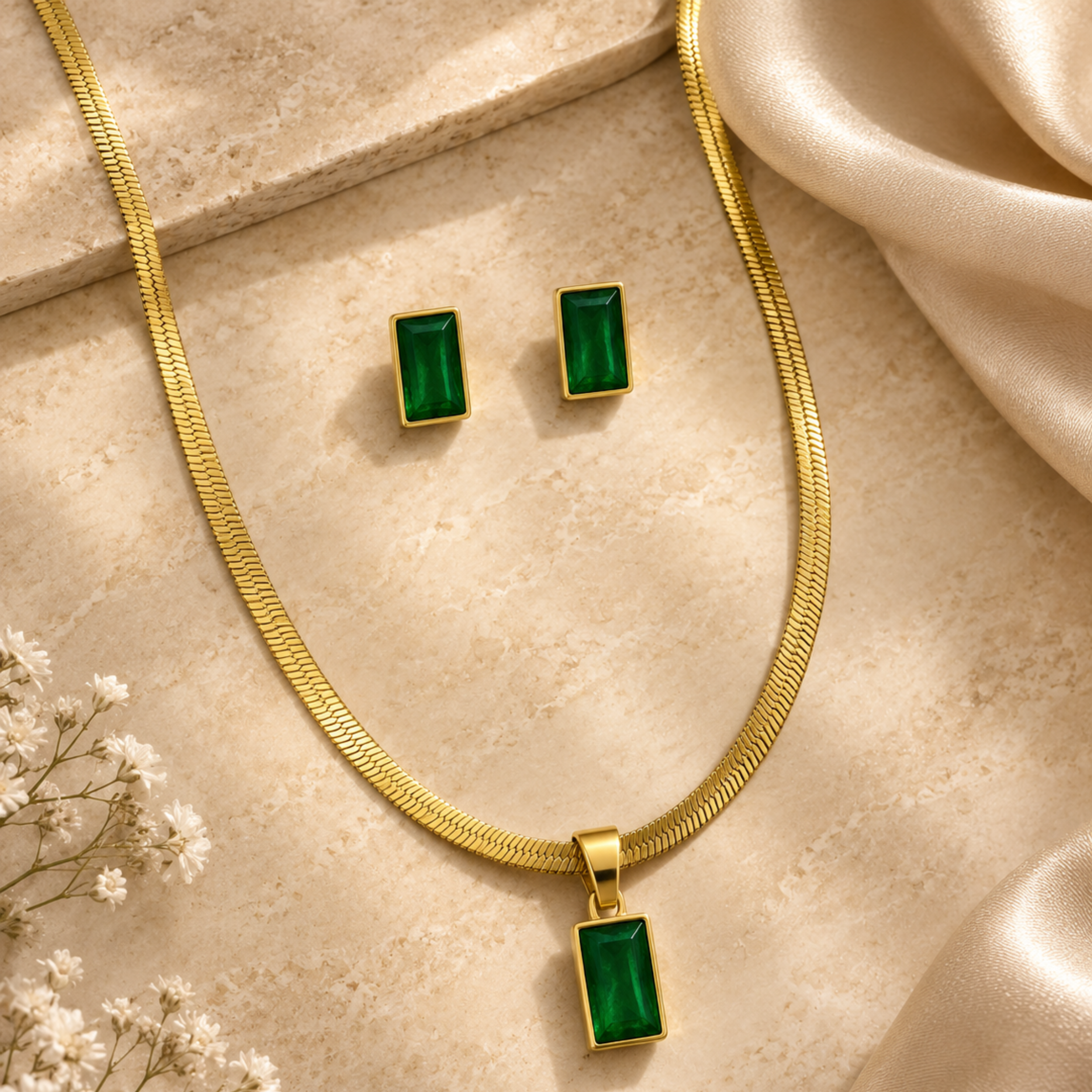 The Emerald Treasure Necklace & Studs Set